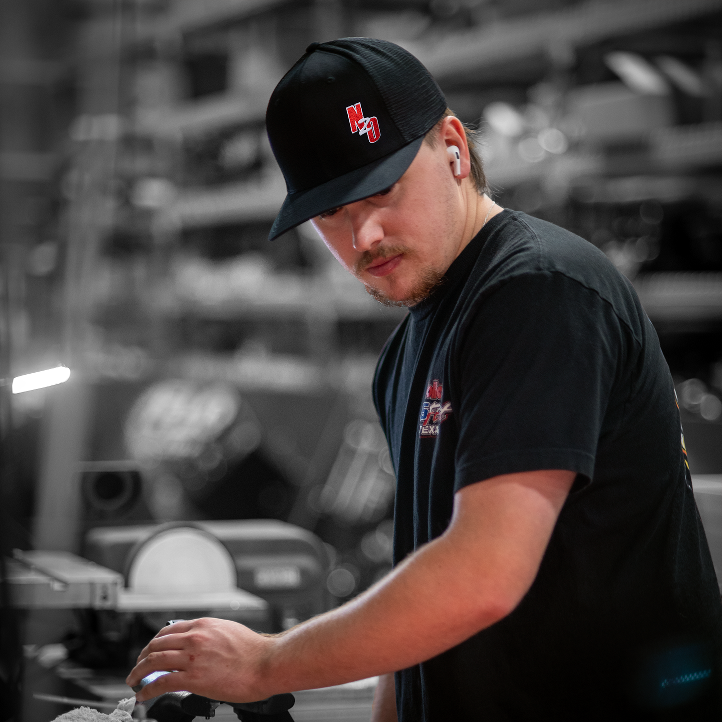 Nitrous Outlet Flex Fit Mesh Snap Back Hat - Black/Red